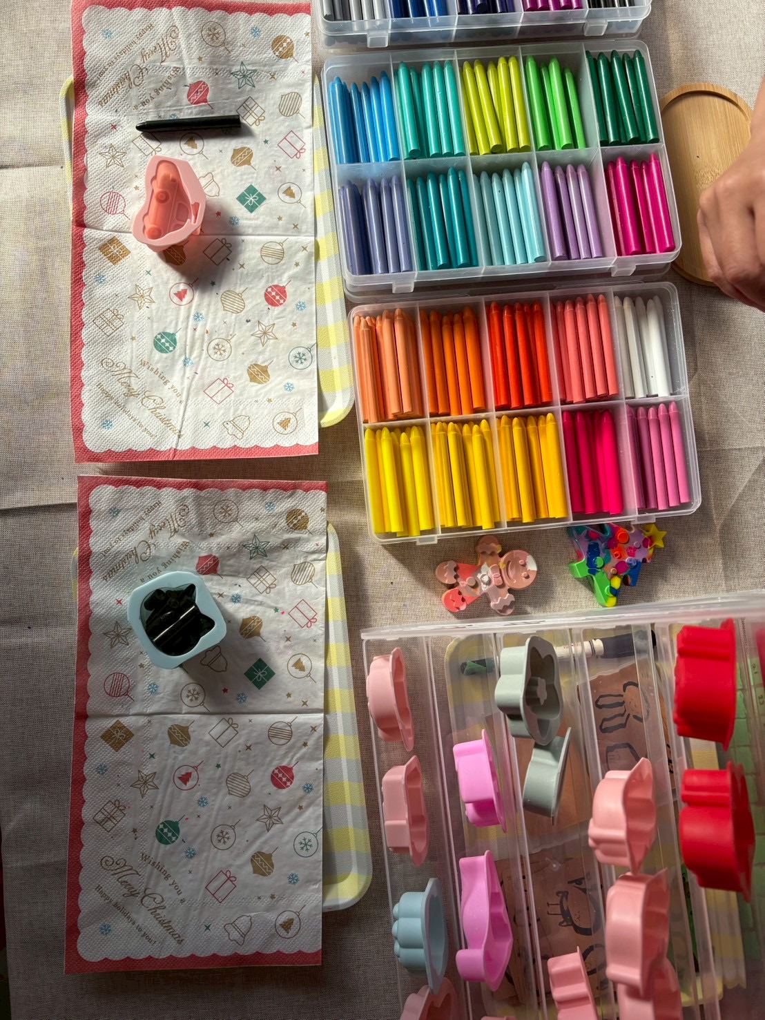 色とりどりのクレヨン