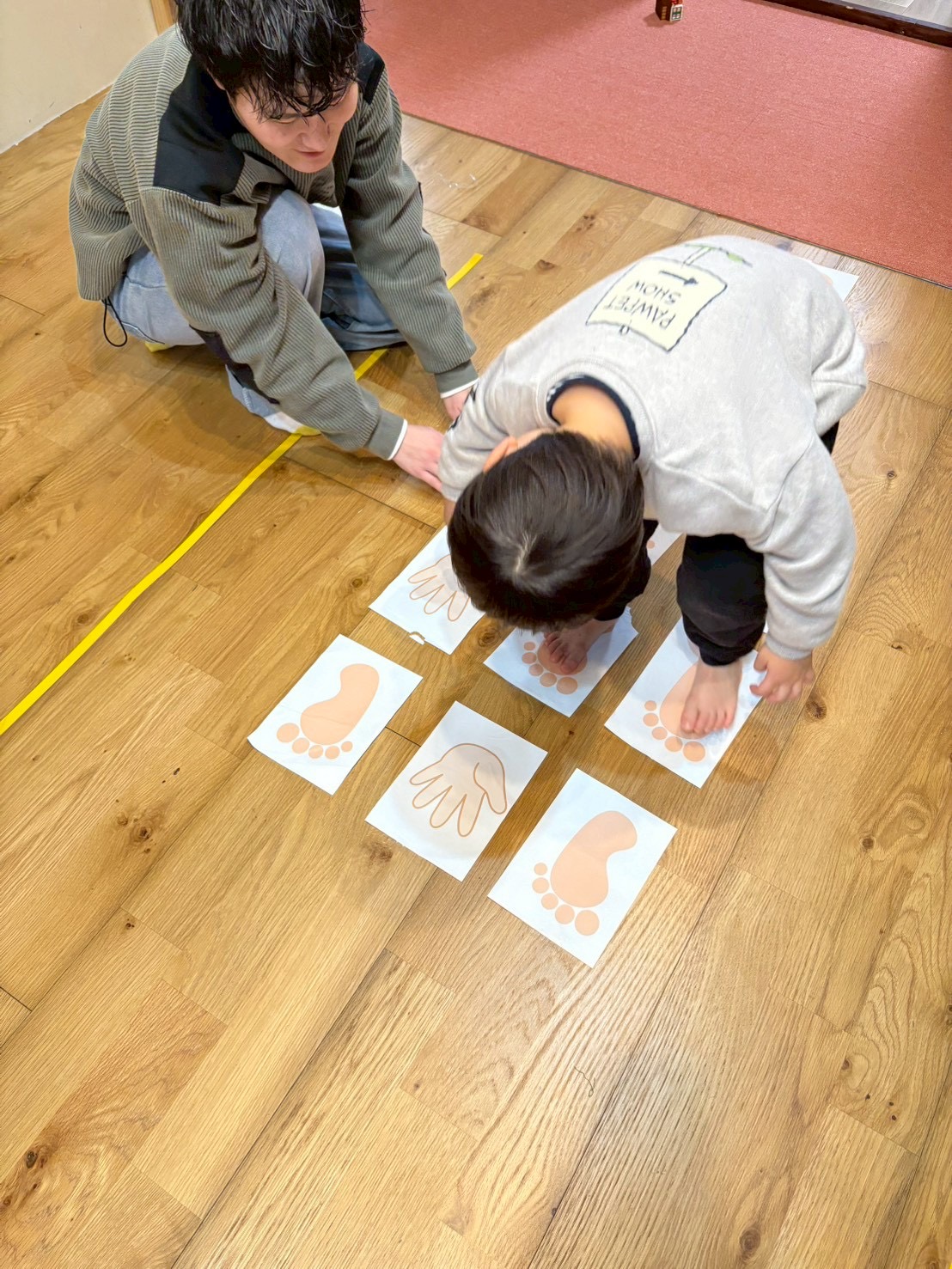 大人が失敗する姿を見せることで、「失敗してもいい」という安心感と「僕の方ができる」という【自信】を育む療育
