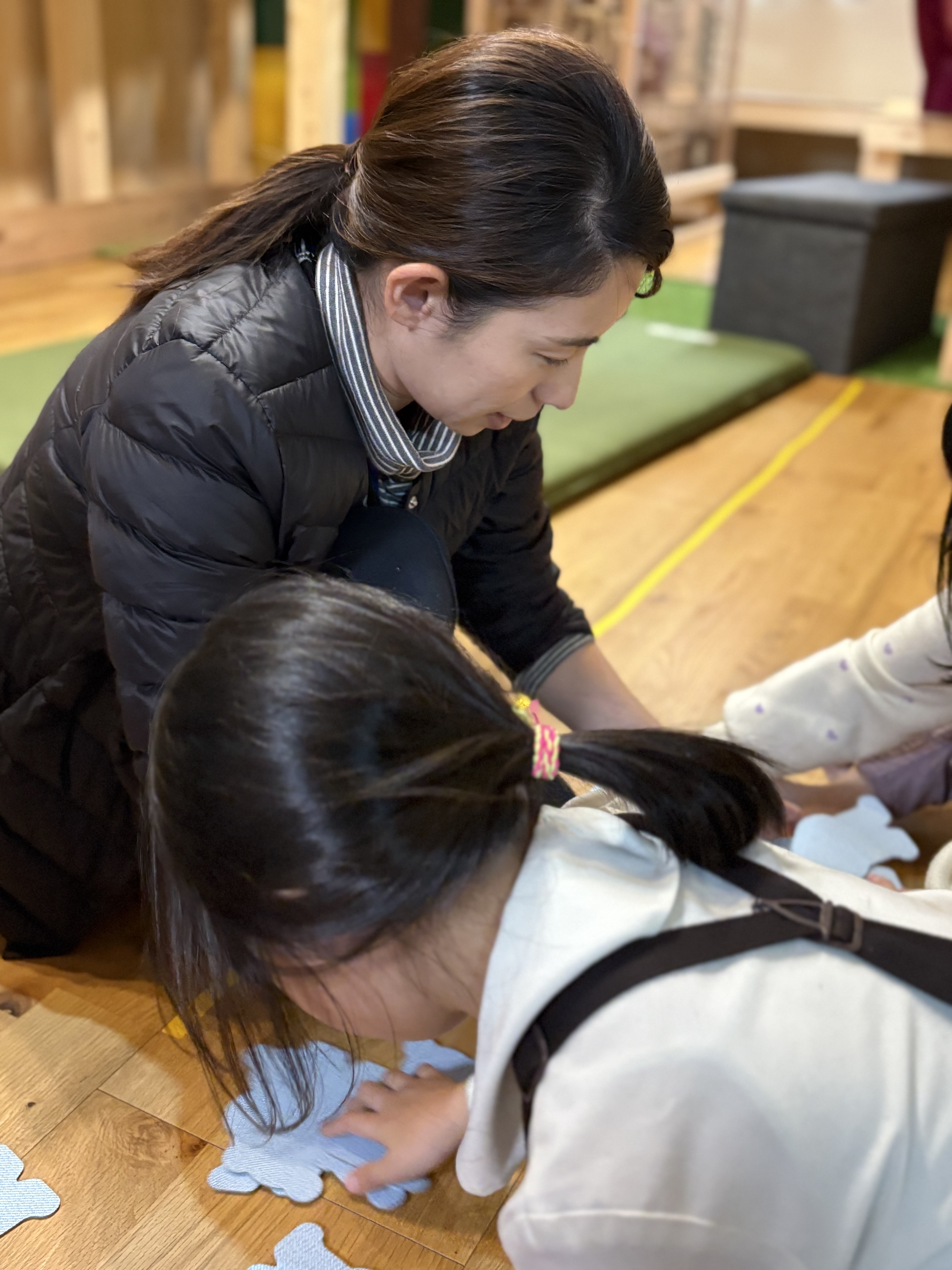 ルールの理解と順守、そして言葉ではない「駆け引き」を学ぶ、トランプでの真剣勝負