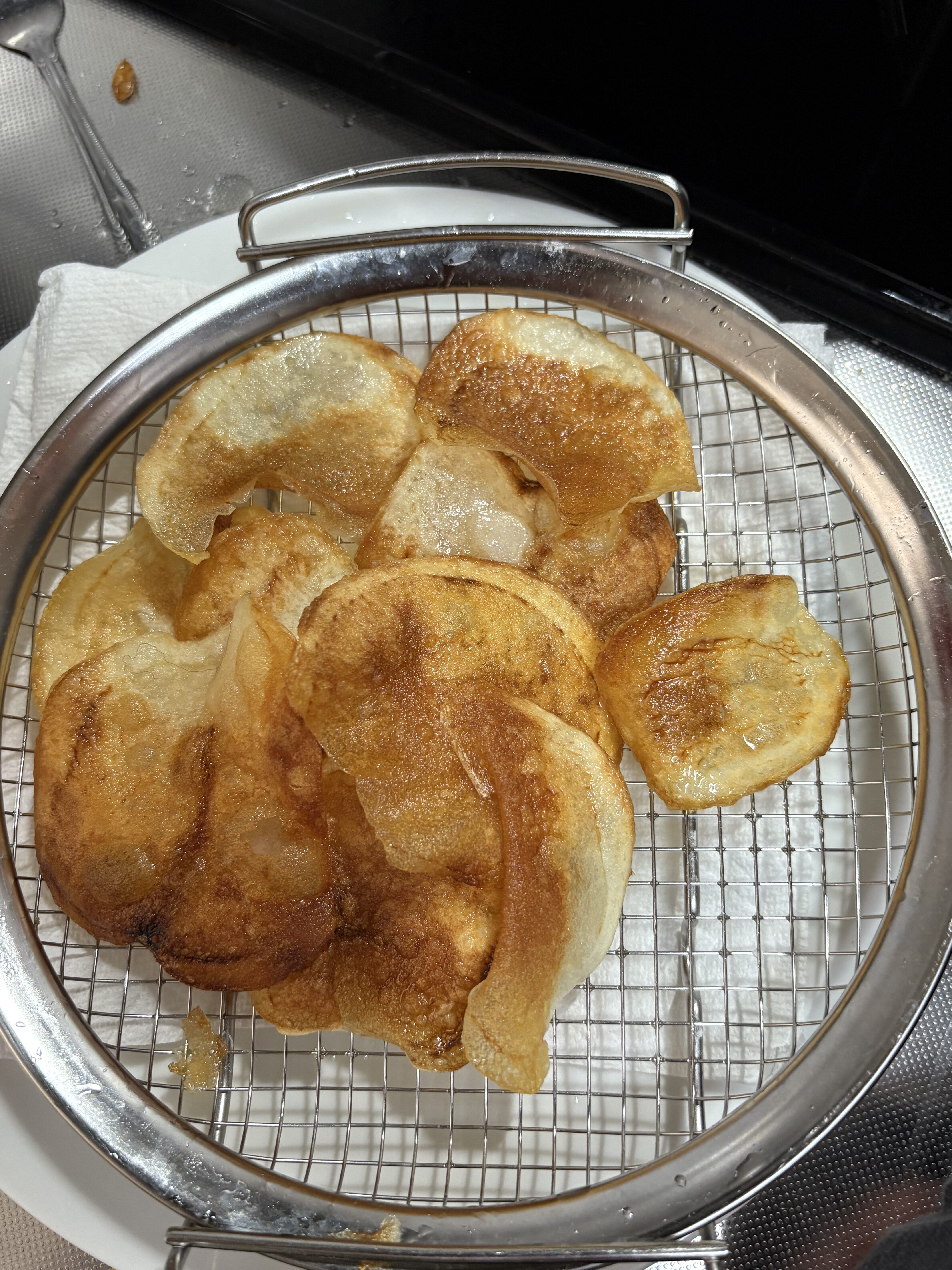 一枚食べると、美味しいからもう一枚食べたいと、止まらなくなるポテトチップス。