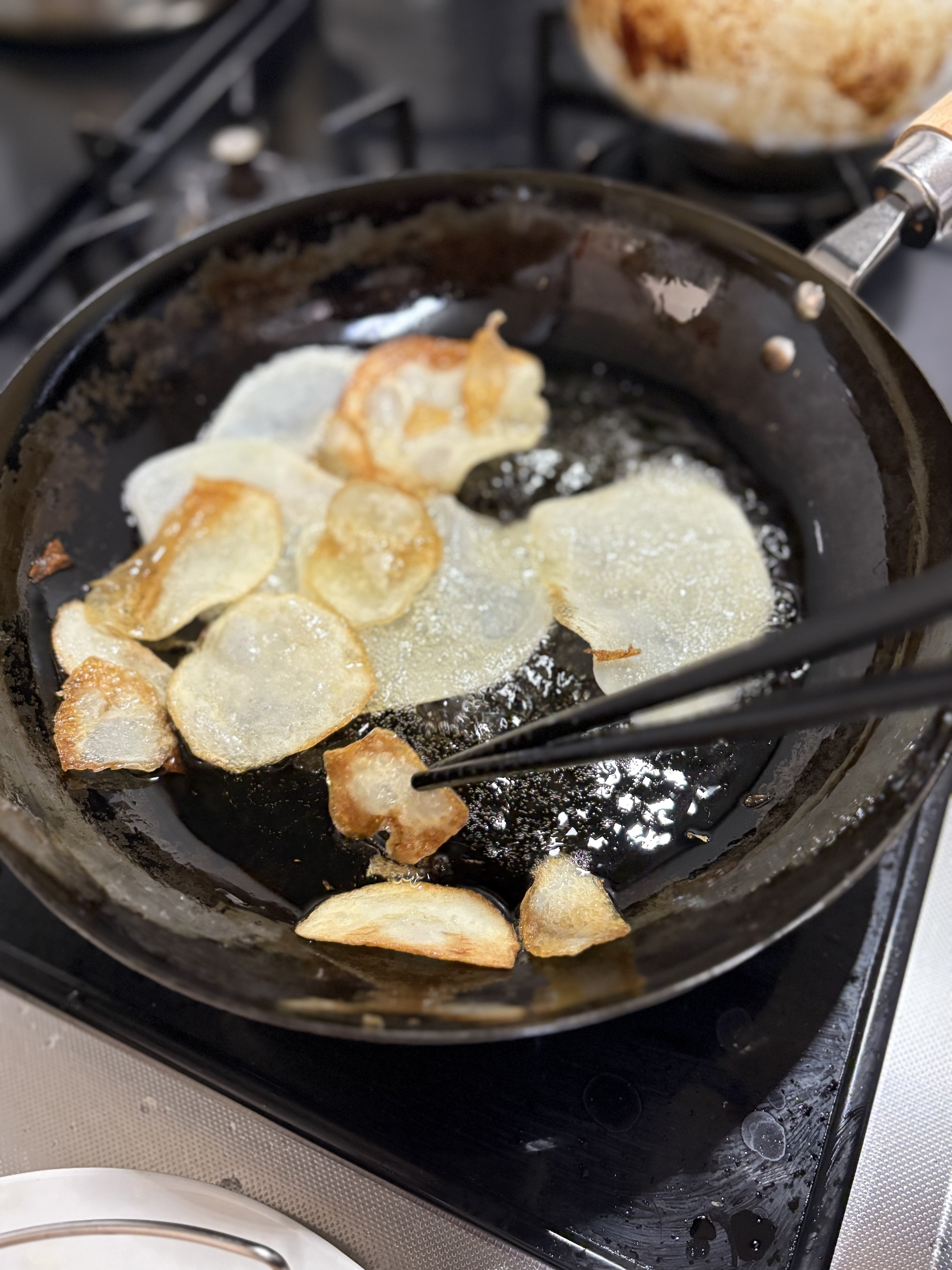 どんな気持ちで料理しているのだろうか?写真を撮りながら、見守る代表の想い。