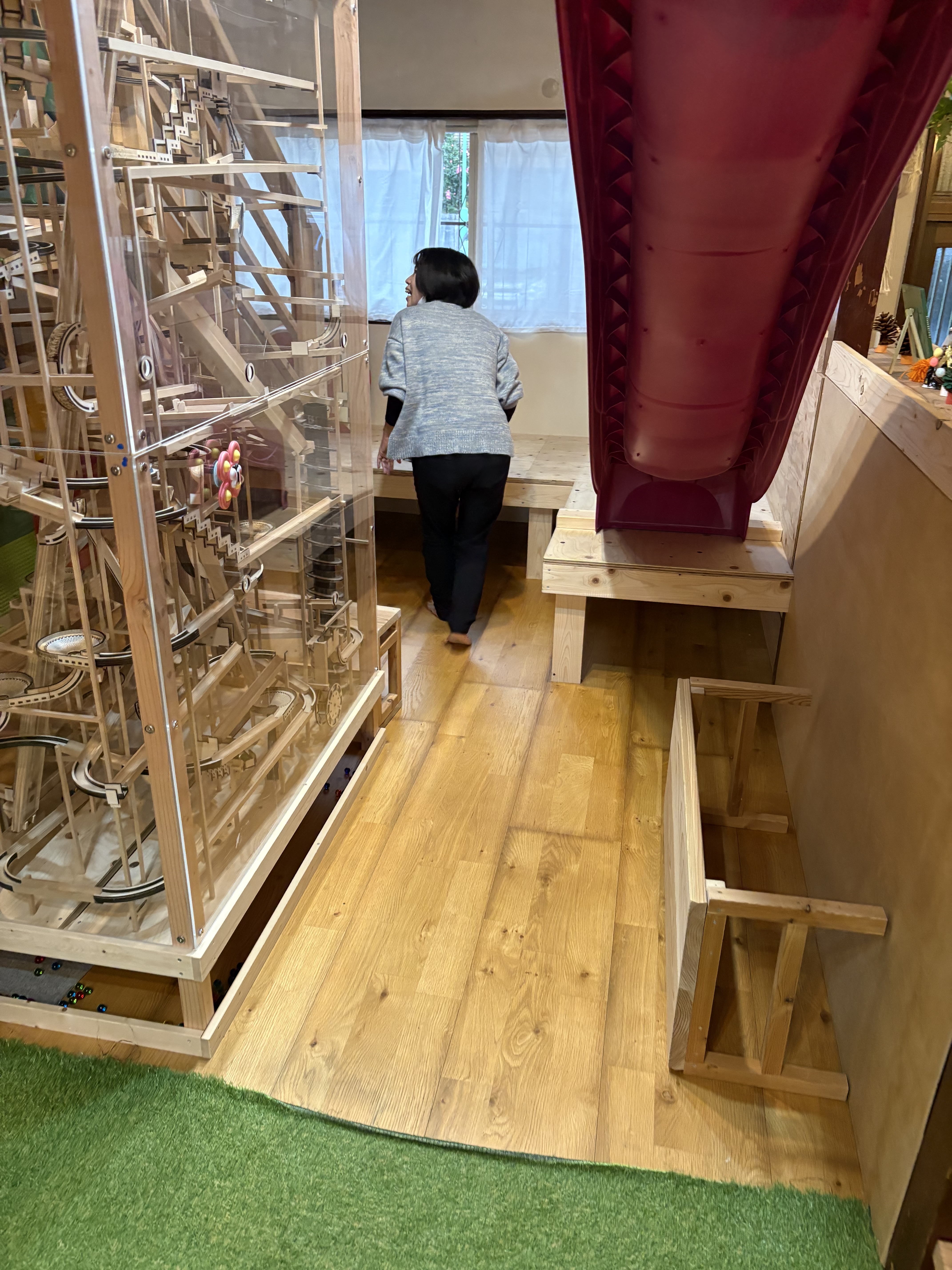 この時も子どもたちの様子や表情を人一人観察して実施しているスタッフ。