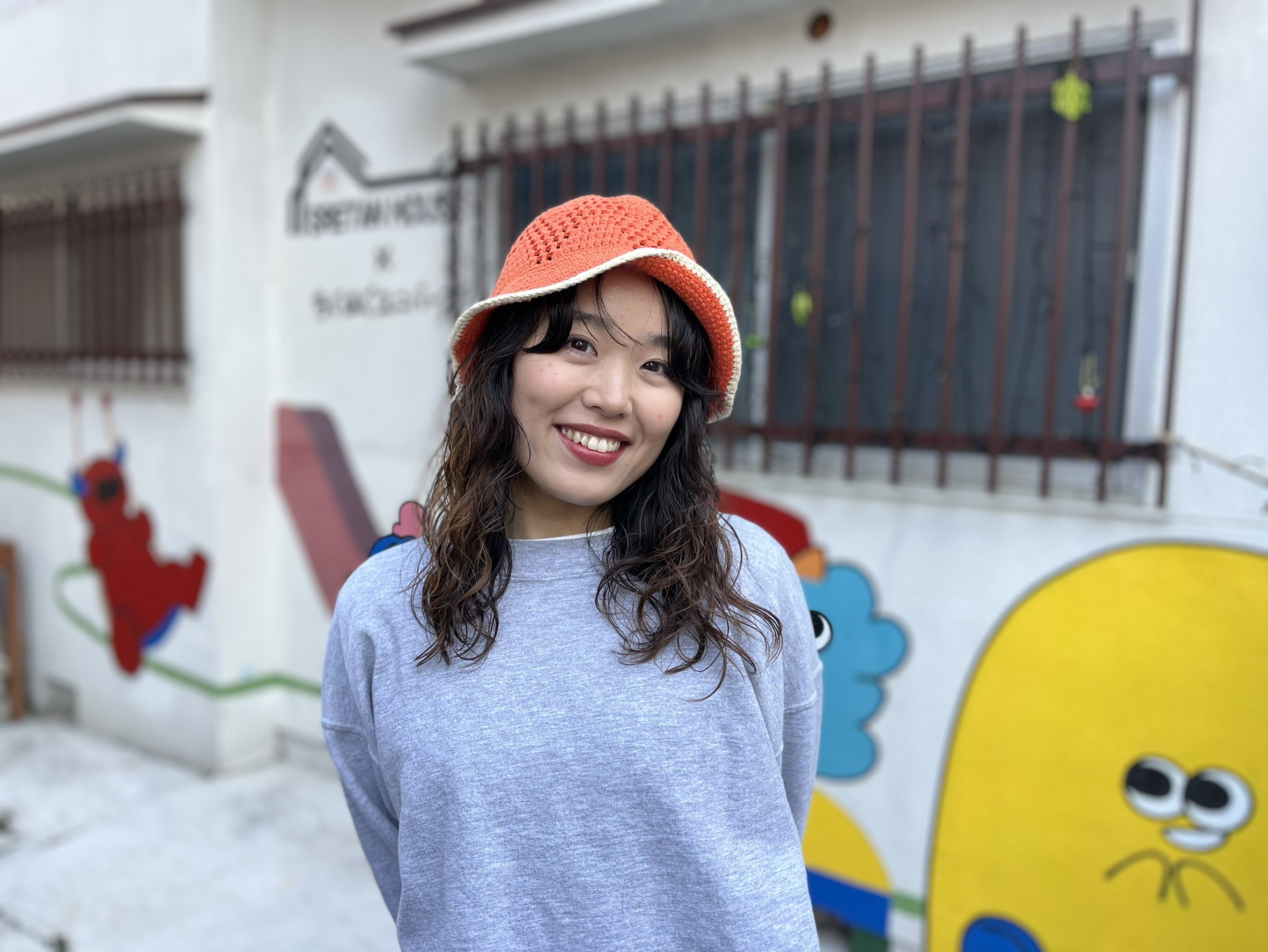 今回スレタンハウスの外壁を担当してくれたイラストレーターの　むらたちなつさん！！