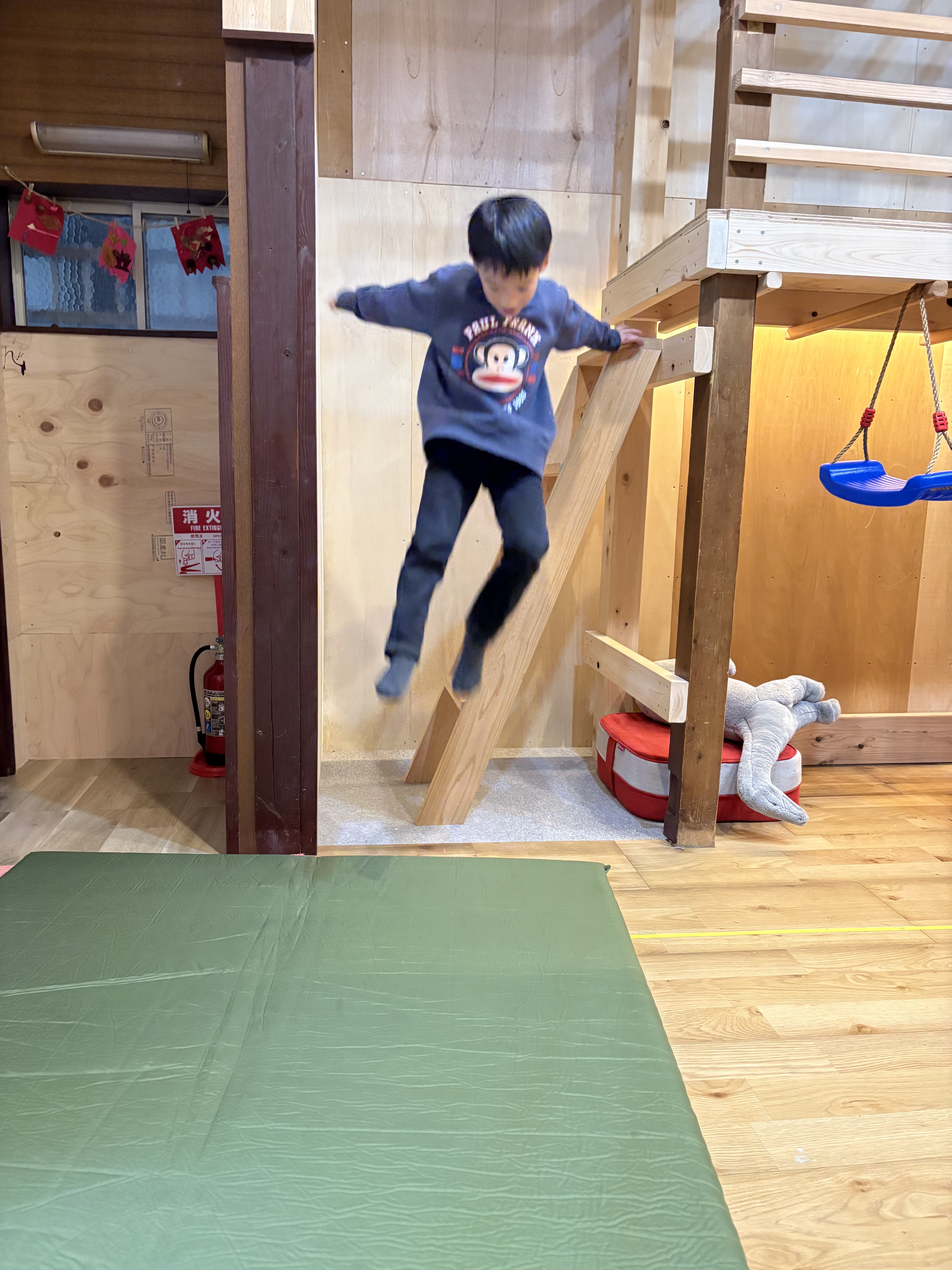 次は着地も成功するからと、着地と同時にガッツポーズ！！