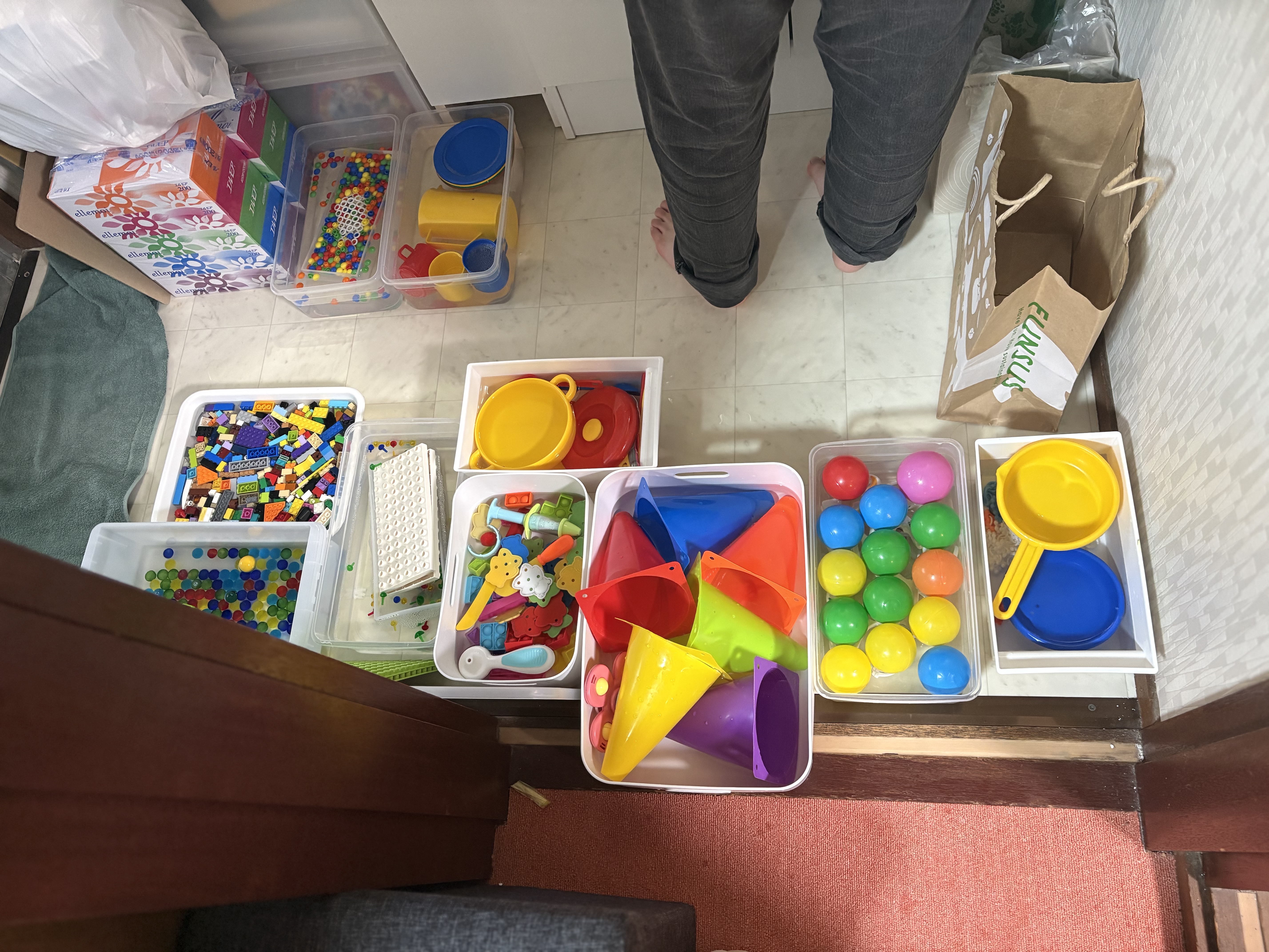 普段、自由時間に子どもたちが遊ぶ玩具や備品は全て消毒中。