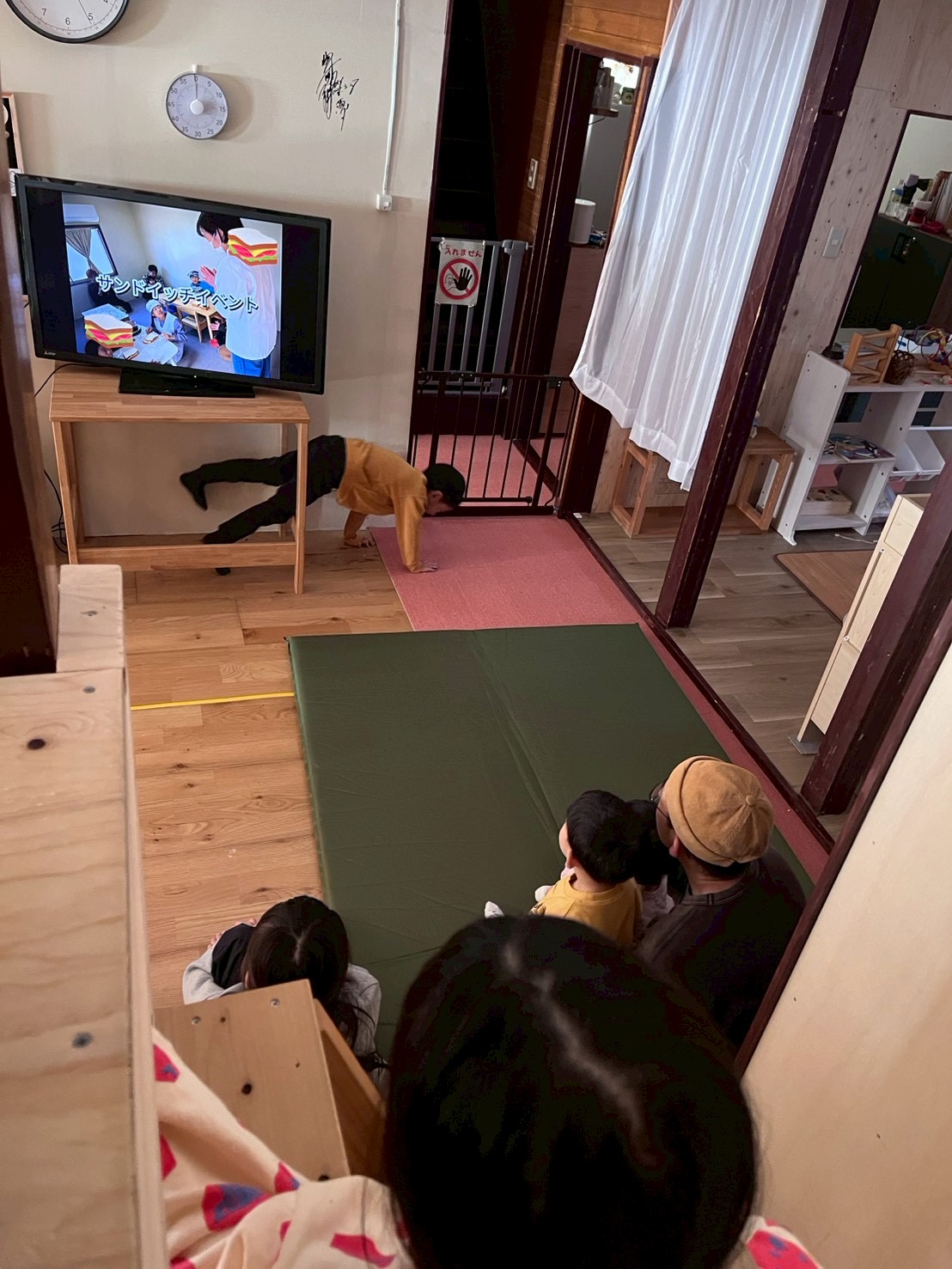 開所してから、今までの振り返りを見なんで鑑賞する。僕だー、そのイベンお覚えてるといった声が響きわたる。