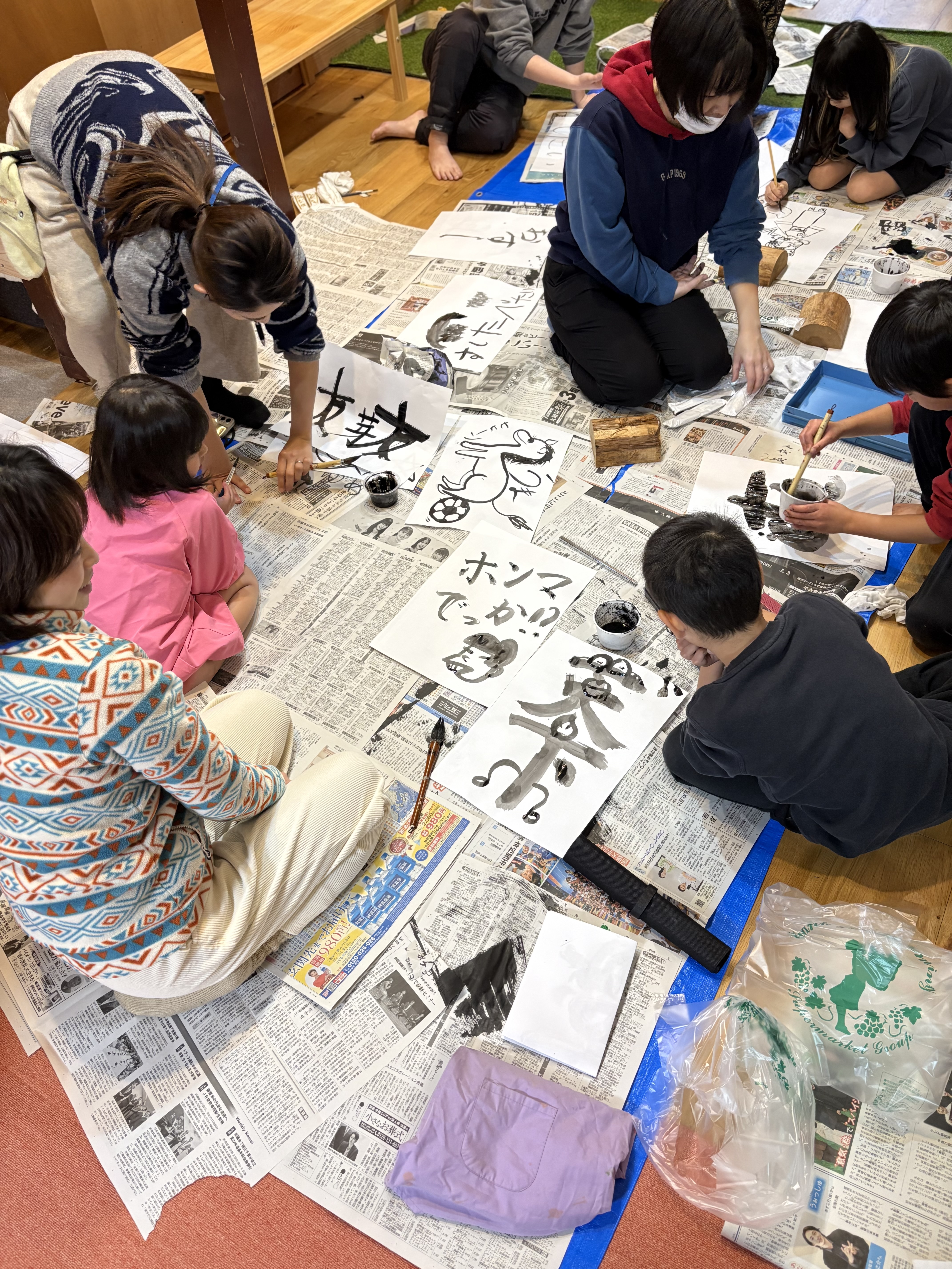 やり直しのきかない一閃！🖌️ その震えるような集中力が、脳と心をダイレクトに刺激します。