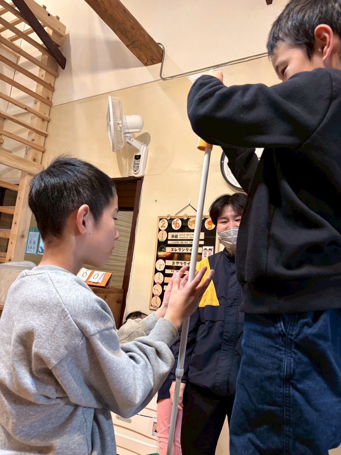 「『溜め』に負けるな！」

「いつ落とすの？」と顔をチラリ。フェイントに惑わされず、注意力を持続させている駆け引きの瞬間。