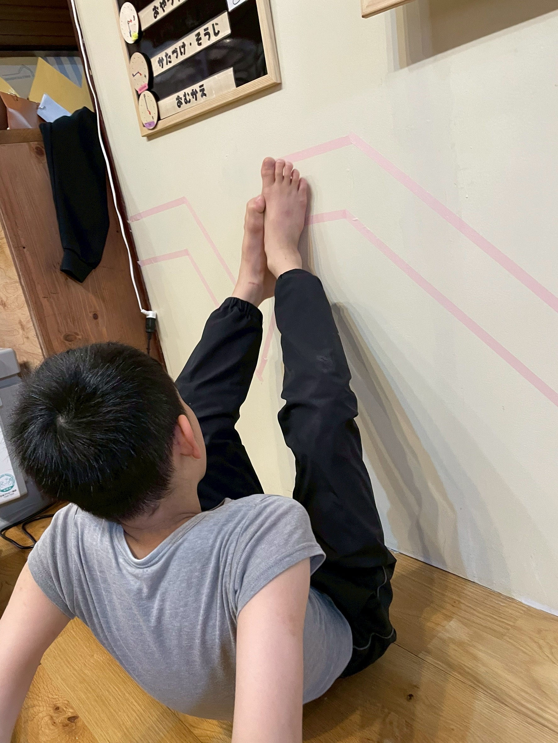 「試行錯誤のプロセス。」

ボールがポテッと落ちてしまった瞬間。「あー！」と悔しがりながらも、すぐに次の一手を考えてボールを拾い上げるレジリエンス（回復力）の光景。