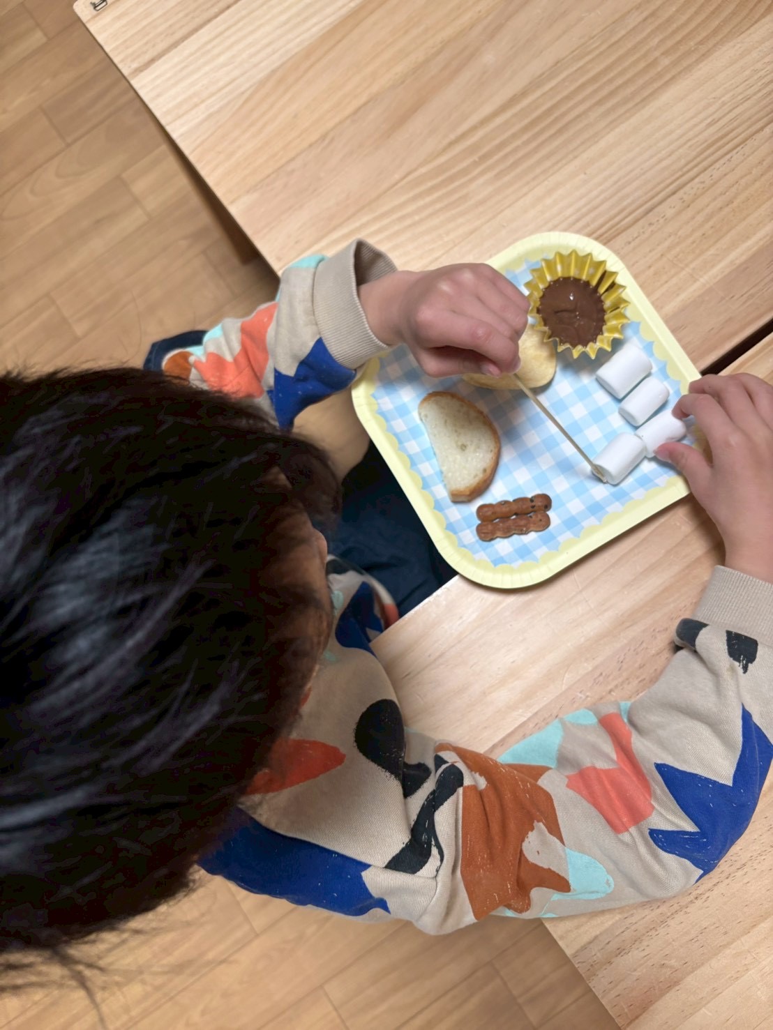 「フォンデュ・スタートの合図！」
溶けたチョコの海に、バナナをダイブさせる歓喜の瞬間。