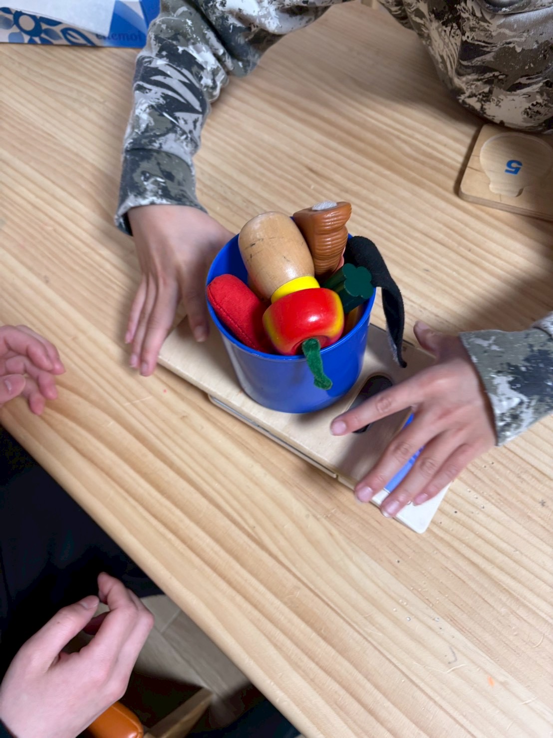 「わぁー！295g！惜しい！」

スケールの数字を見て、あと一歩の悔しさと「あと5gは何だ？」と頭をフル回転させる驚きの瞳。