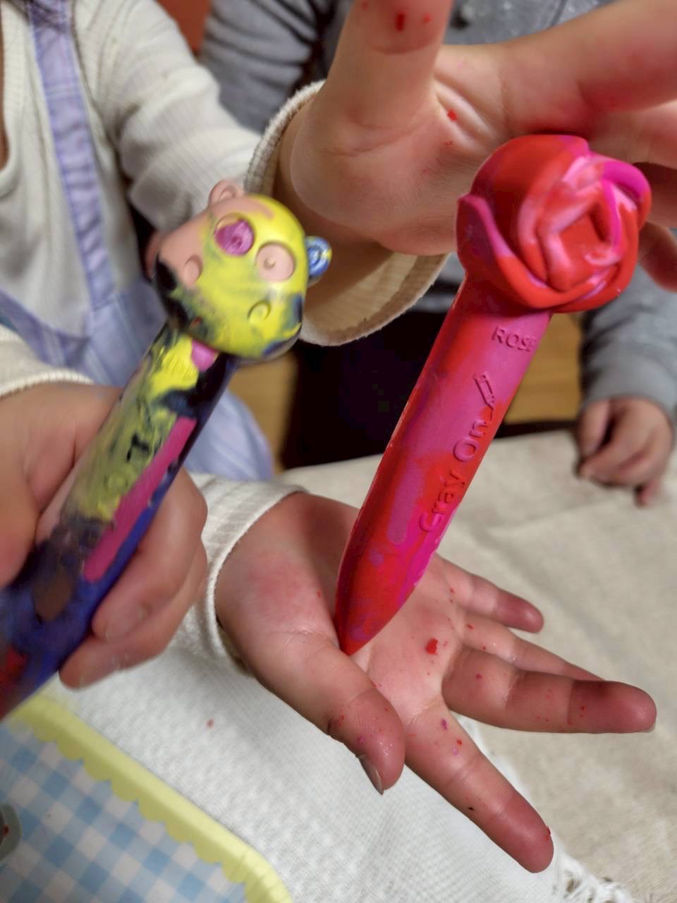 「ドキドキの、冷却タイム。」

固まるのを待つ間、手を合わせて「早くできないかな〜」と祈るような愛らしいポーズ。