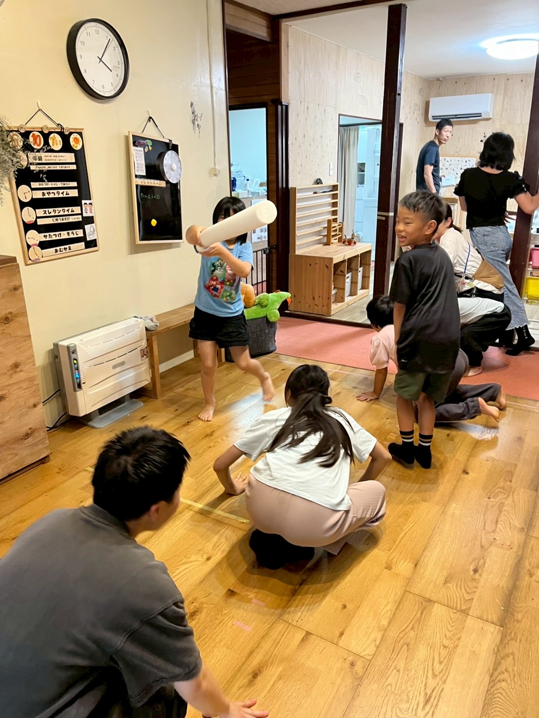 「よけ終わったら、最後尾へ全力ダッシュ！」

ルール通りに動いて、次の順番のために「もう一回！」と満面の笑みで一列の後ろへと走り込んでいく、俊敏性のワーク。