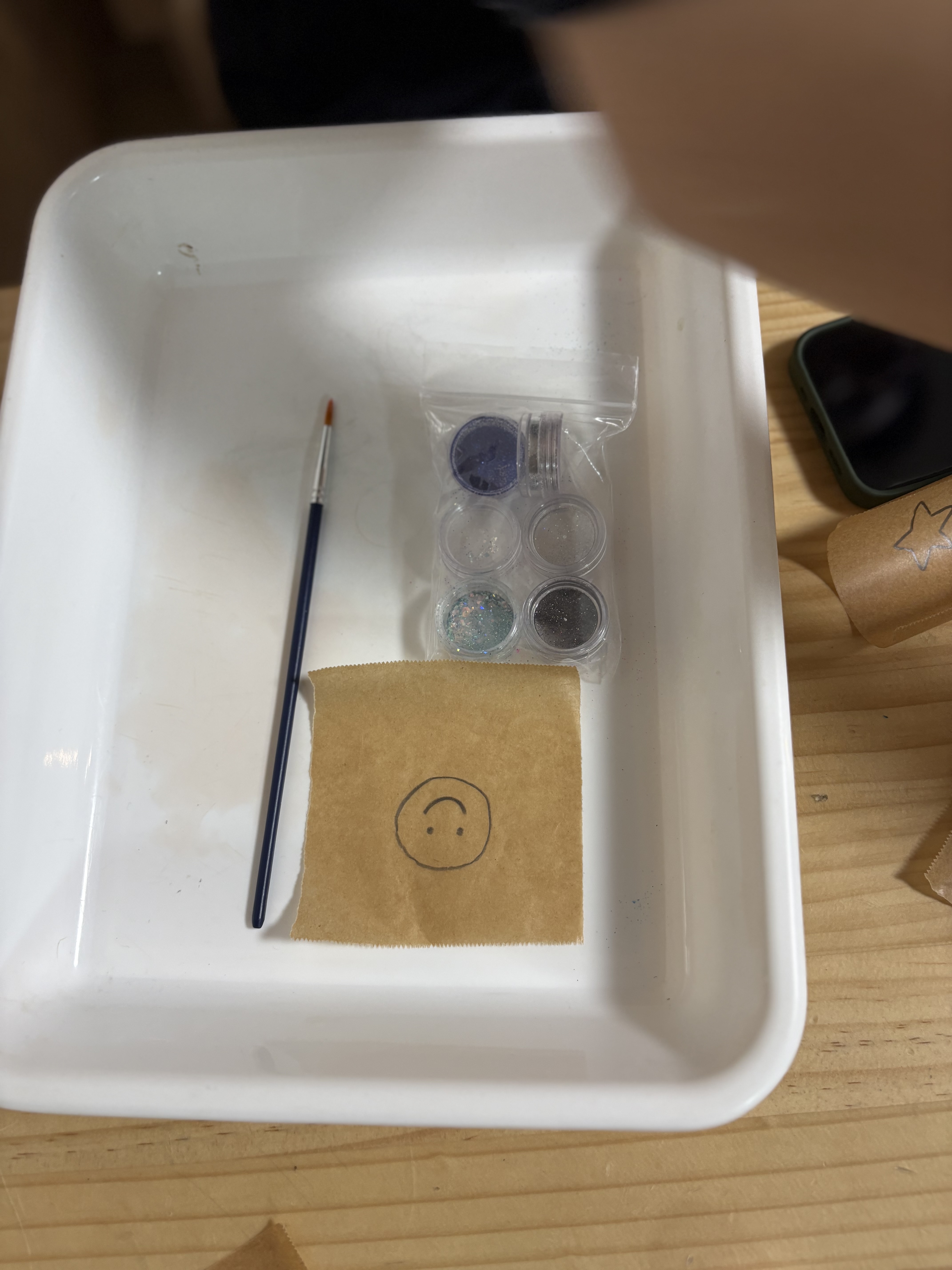 「これがお気に入り！今日の相棒デザインをセレクト」

クッキングシートに描かれたデザインを見比べながら、「私はこのハートにする！」と嬉しそうに指をさして選ぶ主体的選択の瞬間。