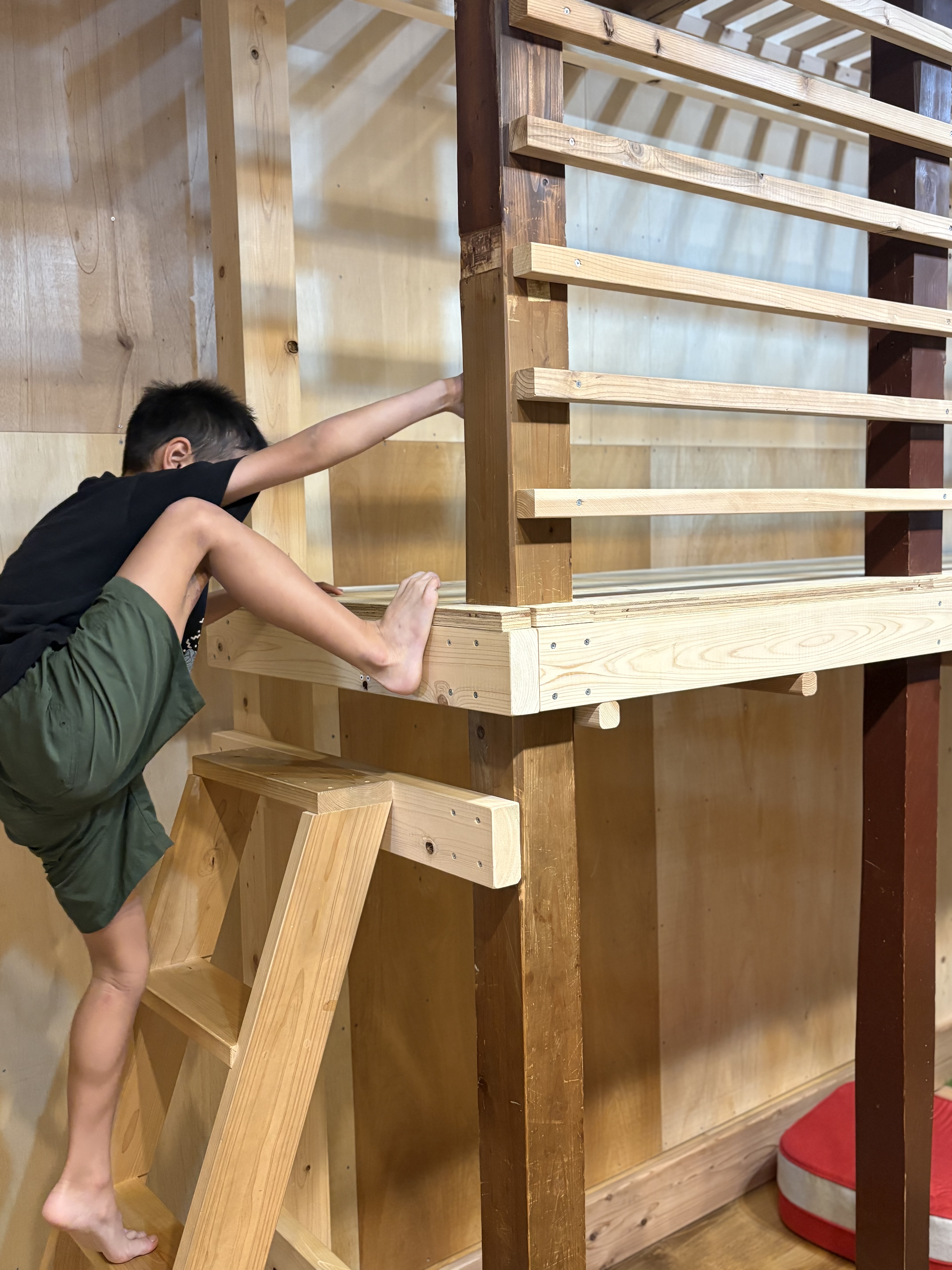 「『できたーー！！』限界を突破して弾ける最高の『本物の笑顔』」
何度も試行錯誤を重ね、見事に大技を完成させた瞬間の、胸を張った誇らしげな大満足のスマイル。