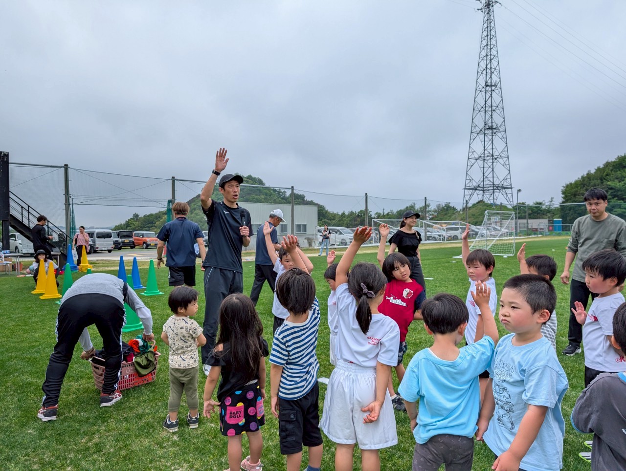 ゲストティーチャーとして、親子サッカー教室で指導してきました☺️    和歌山県サッカー協会主催　　JFA KIDS SOCCER FESTIVAL in上富田町