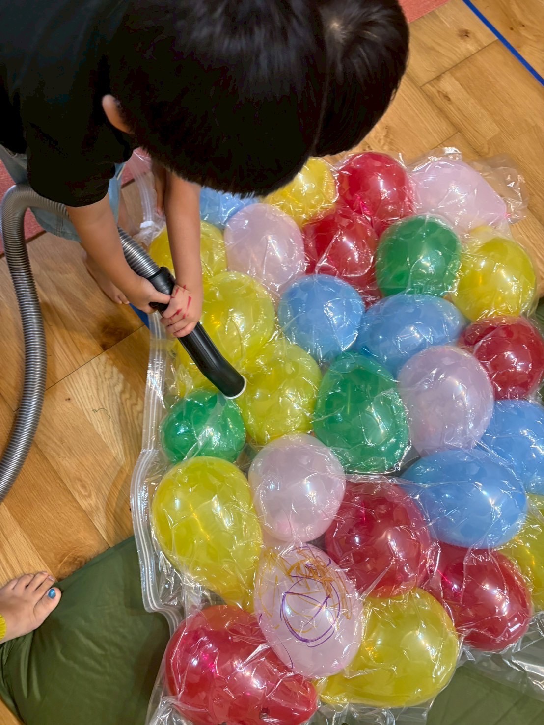「うちの子も楽しめそう！」そう思える、スレタンハウスの「ぷにぷにベッド」体験🎈