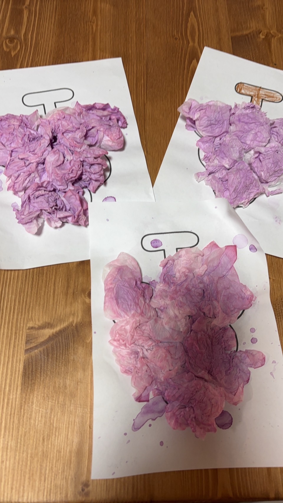 スポイトと絵の具で、ぶどう作り🍇〜指先を育む「五感遊び」〜