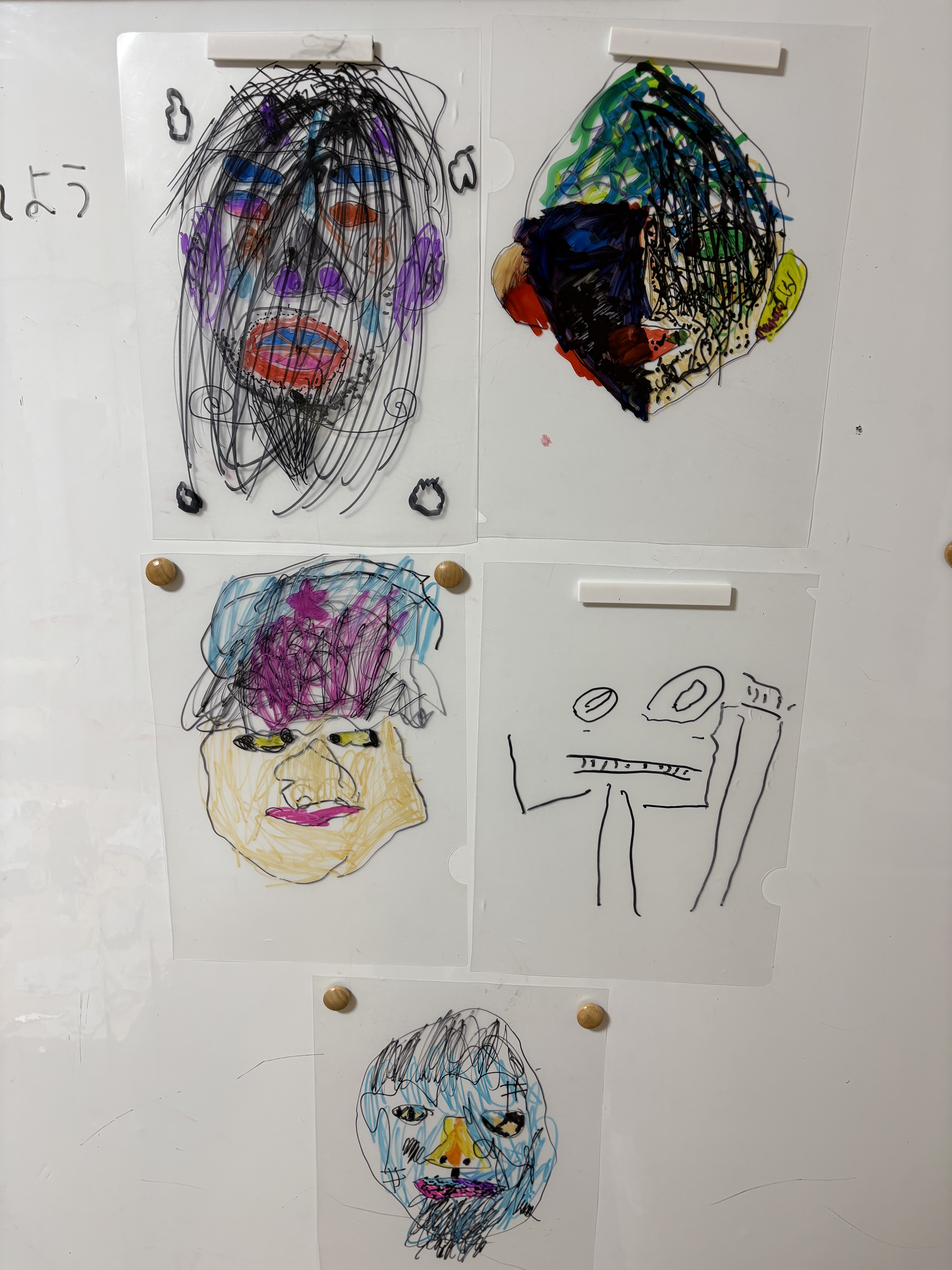 🎨 【正解のない世界】クリアファイルがキャンバス！「自分色」を爆発させた自画像アートの時間。 🖌️✨