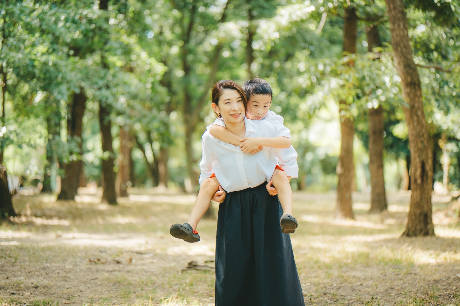 頑張りすぎているお母さんへ。「5分間」だけ、スマホを置いてみませんか？☕️✨