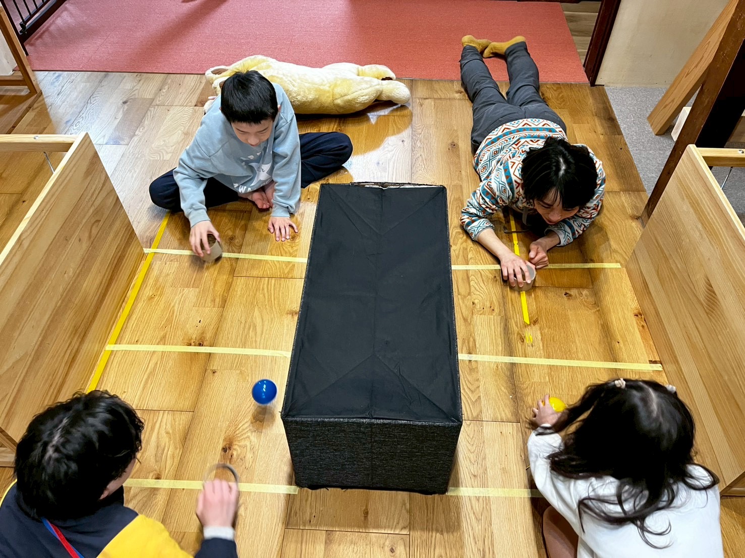 ガムテープ一本でスタジアムが出現！？「遊び」が「療育」に変わる魔法のルール。🏒✨