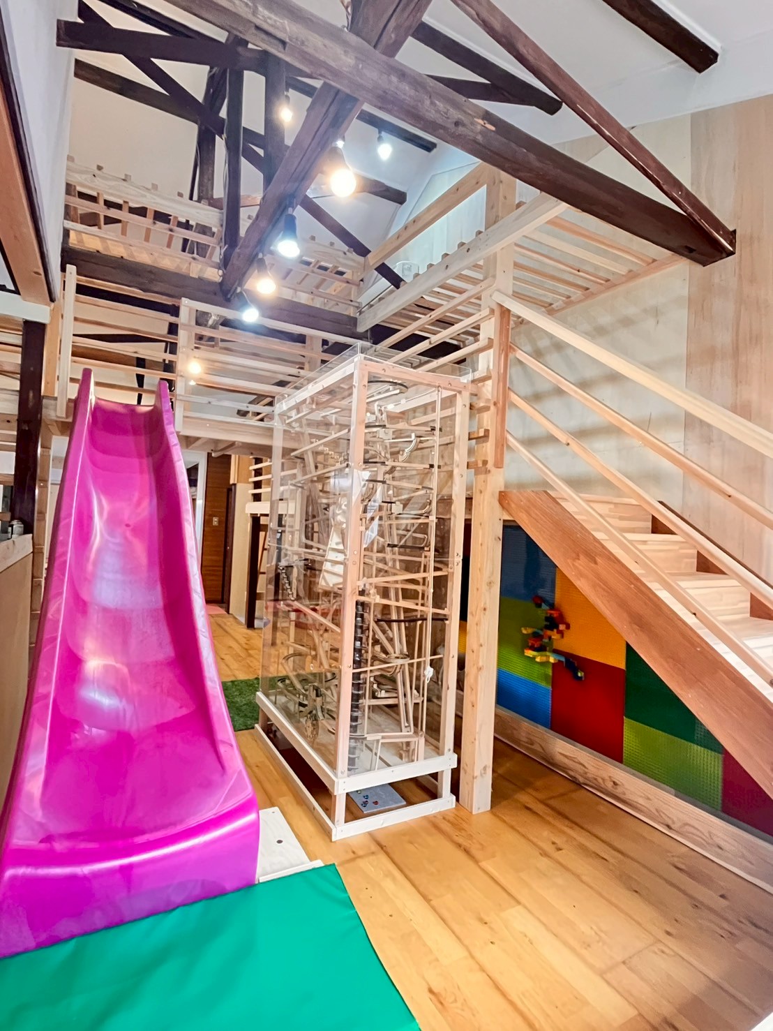 スレタンハウスの宝物。職人・足立伸也さんと作った「魔法の木工遊具」🌳✨