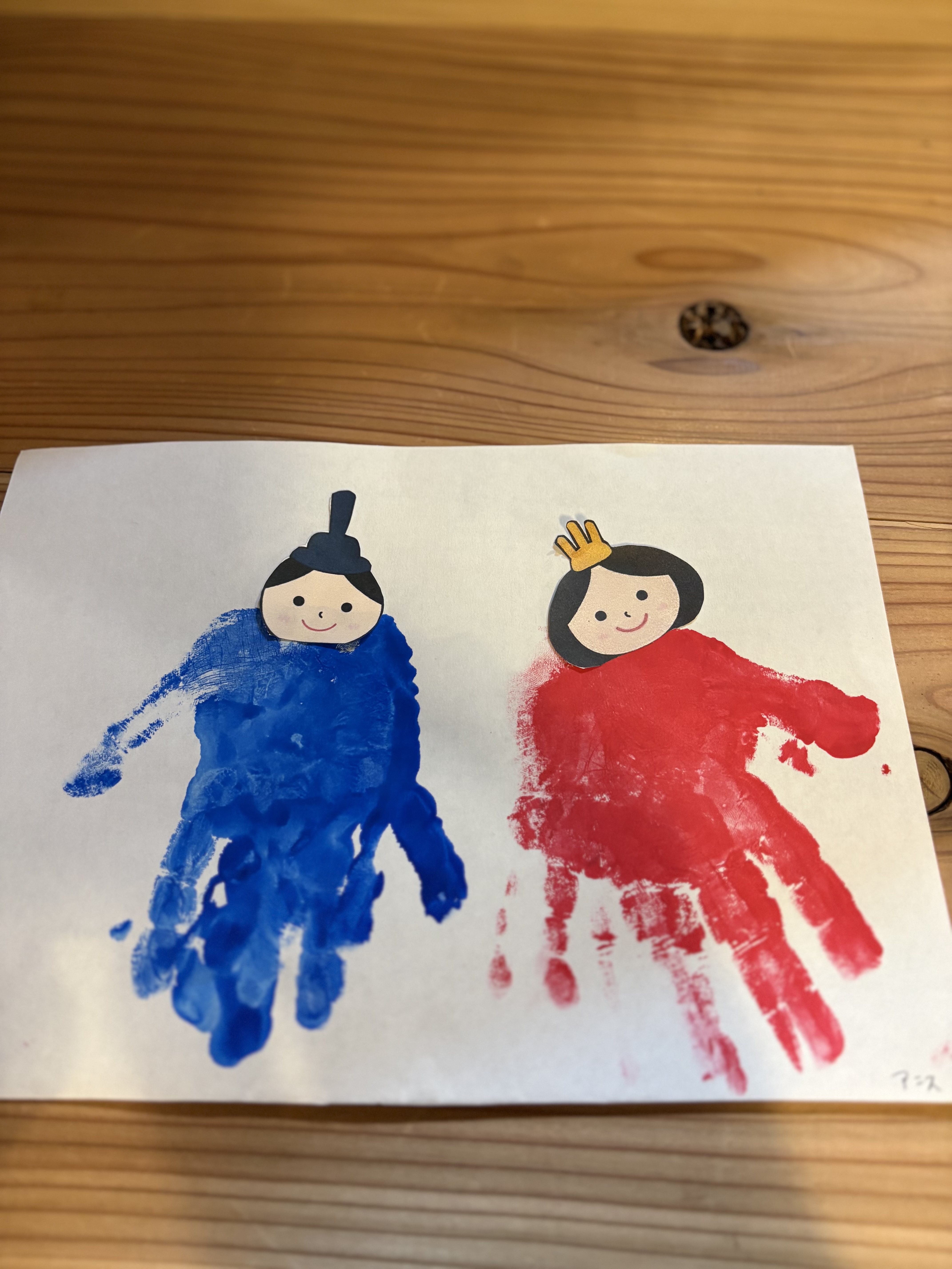 🎎 【制作レポ】スタッフの手が「おひな様」に変身！？ワクワクが止まらない、ひな祭りアート製作中！ 🌸✨