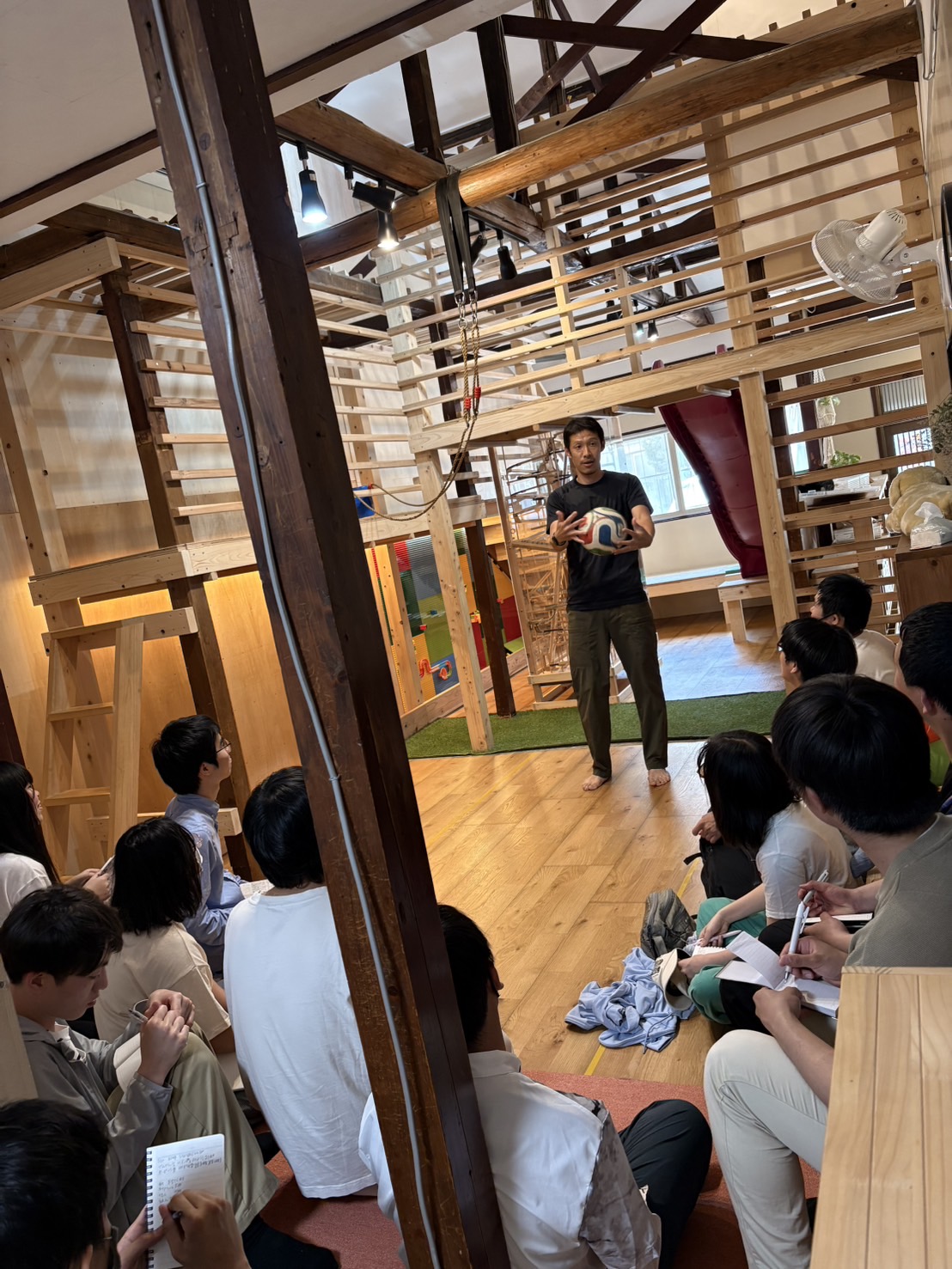 🌟 みらいずワークス×スレタンハウス交流会：上を向いて笑顔で、あなたにしかない「武器」を磨こう！⚽️✨👏👏
