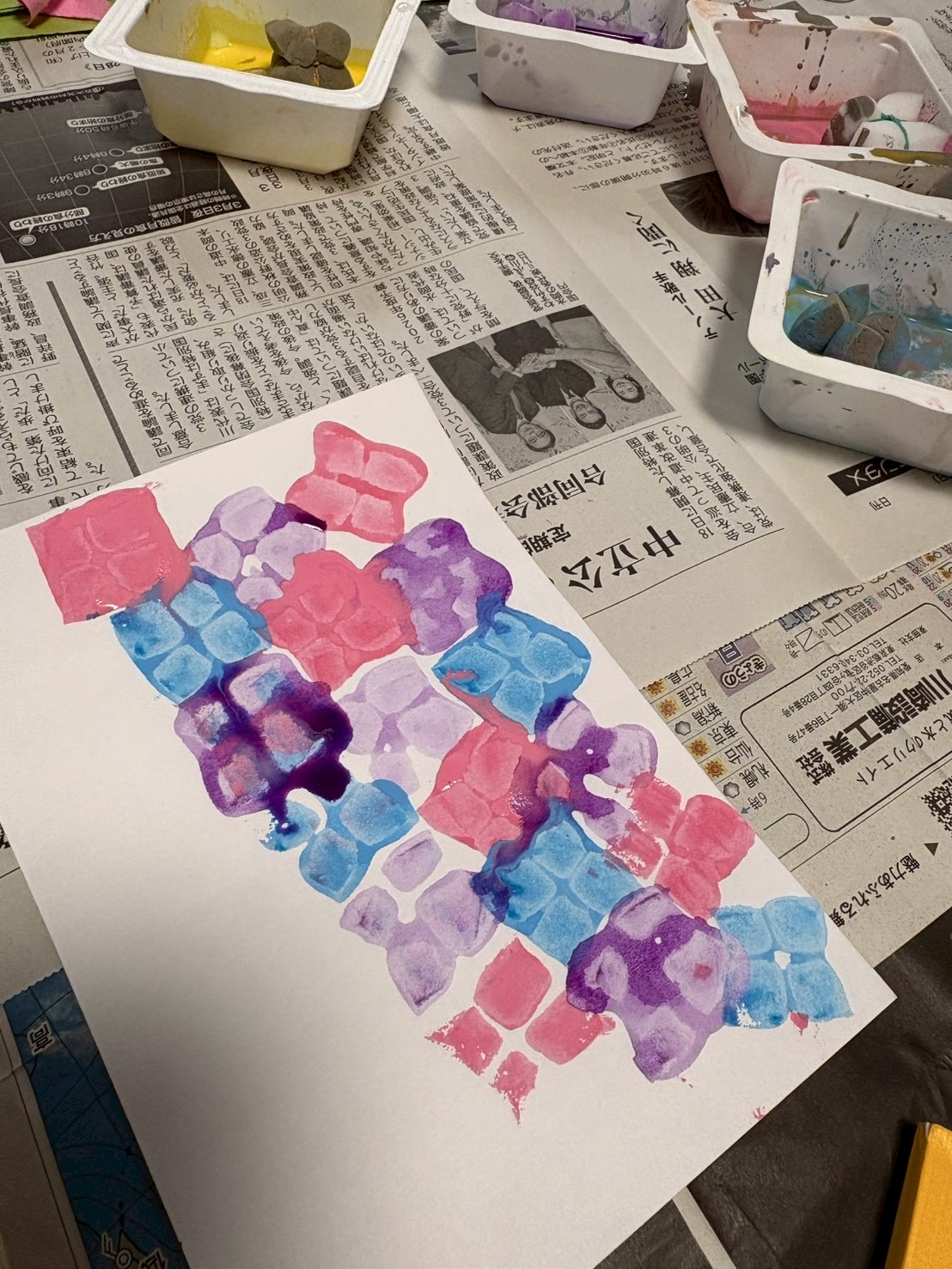 🎨 メラニンスポンジが大変身！ポンポン押して咲かせる「アジサイのスタンプアート」🐌💧✨