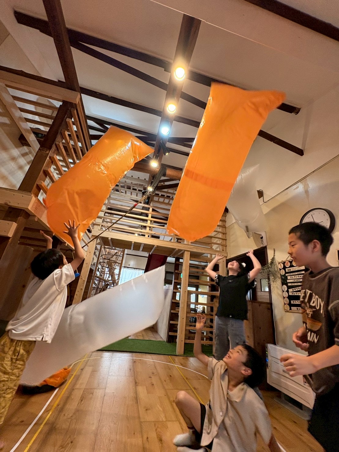🎈✨ 【活動レポ】ふわふわ宙を舞う！ゴミ袋でつくる「巨大エアバルーン」大作戦！ 🚀💨
