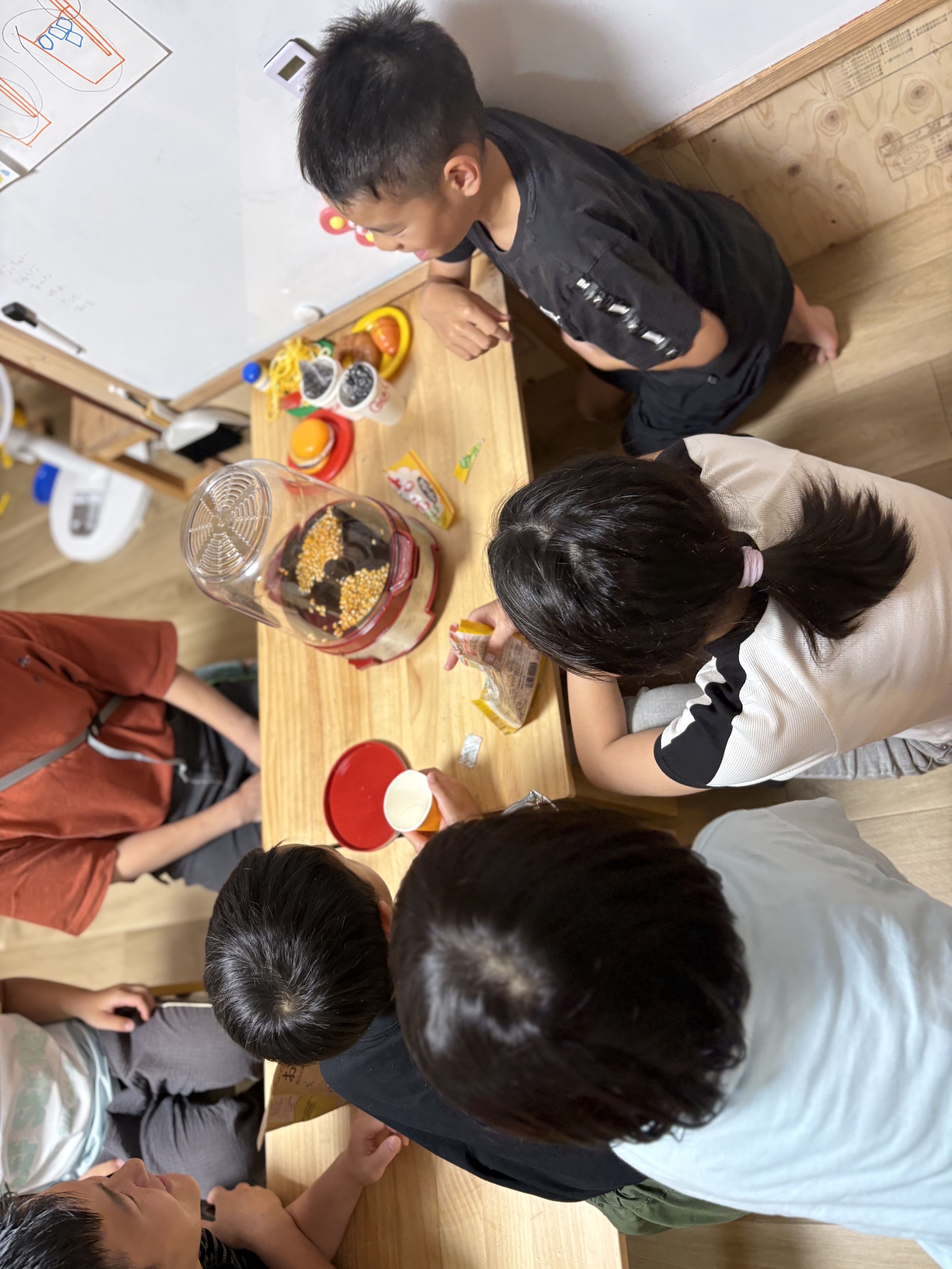 【夏休み特別企画】みんなで手作りポップコーン＆お部屋で映画鑑賞会🍿🎬